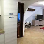 Lo Gnomo Sotto Al Glicine Apartmán *