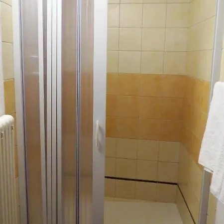 Lejlighed Lo Gnomo Sotto Al Glicine *