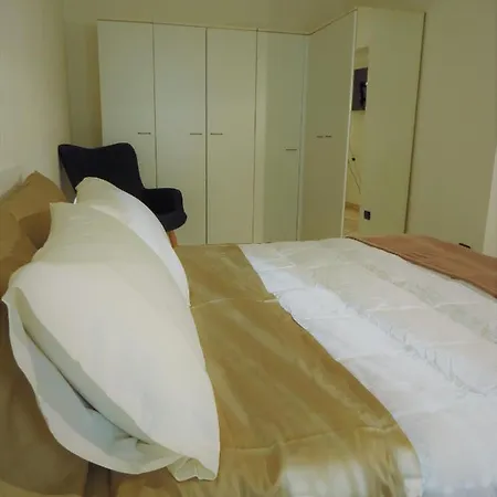 Apartman Lo Gnomo Sotto Al Glicine